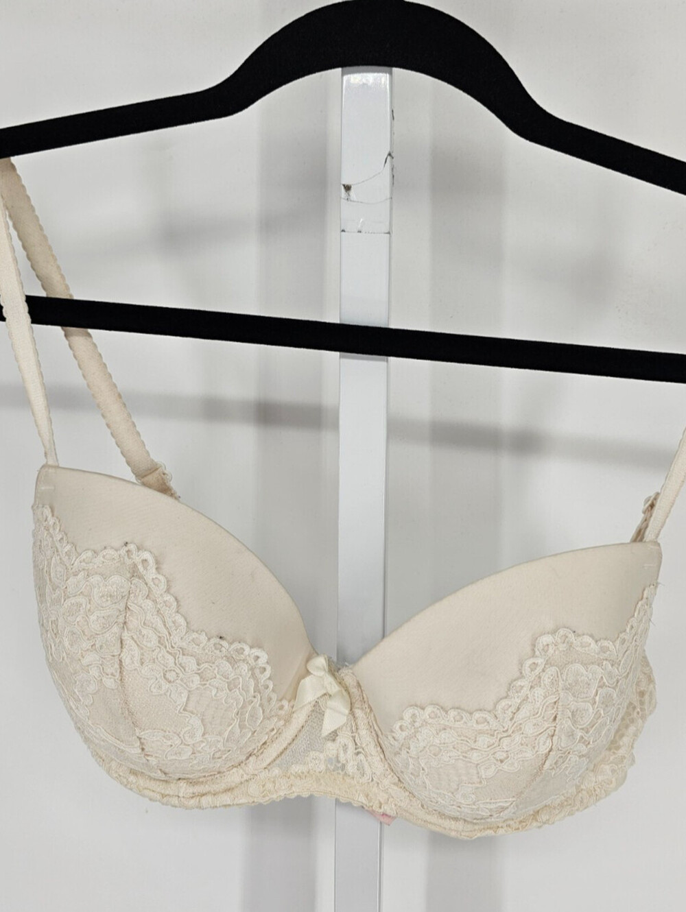 Dream Angels by Victorias Secret Womens Sz 34D Lined Demi Bra Cream Lace